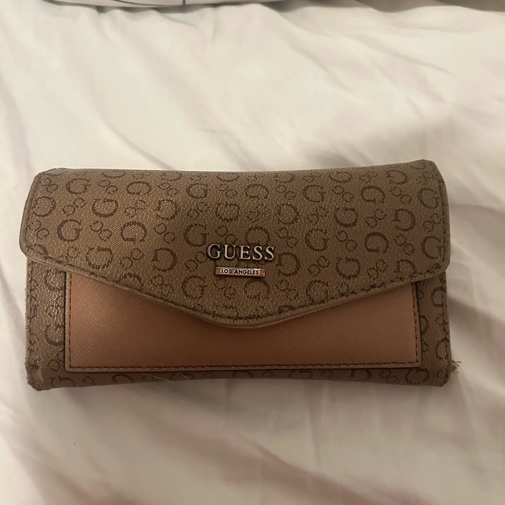 GUESS Wallet